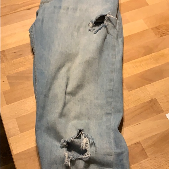 Distressed light denim jeans - Picture 2 of 4